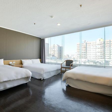 Back Home Hotel Chiayi Eksteriør billede