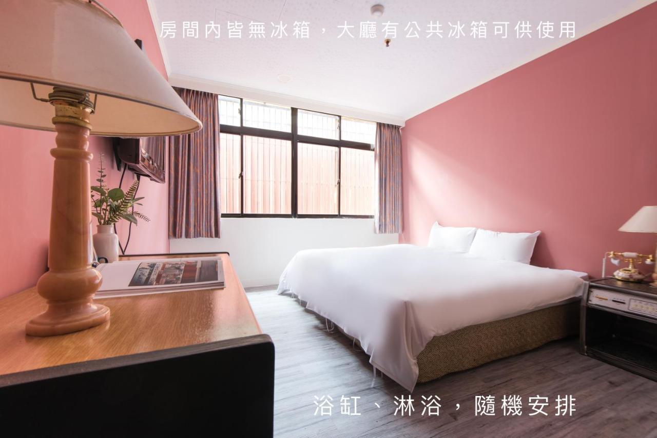 Back Home Hotel Chiayi Eksteriør billede