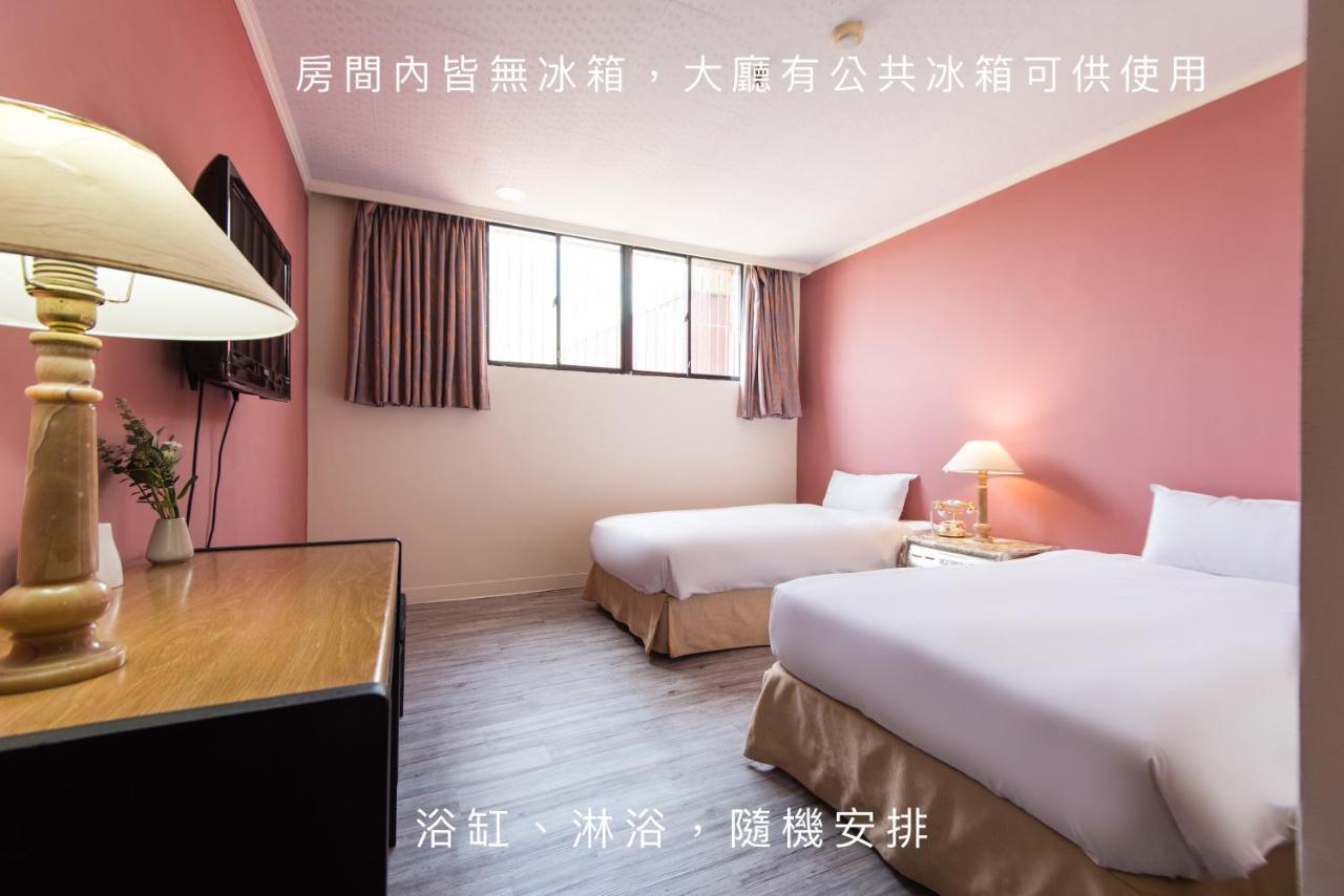 Back Home Hotel Chiayi Eksteriør billede
